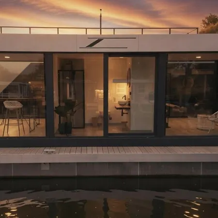 Bateau-hôtel Luxus Hausboot - Exklusives Wohnen Auf Dem Wasser *