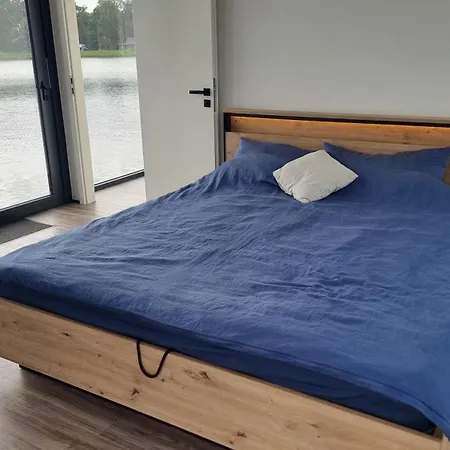 Luxus Hausboote - Exklusives Wohnen Auf Dem Wasser Botel *