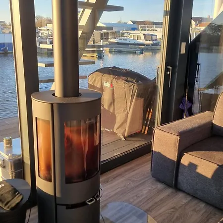 Luxus Hausboote - Exklusives Wohnen Auf Dem Wasser *
