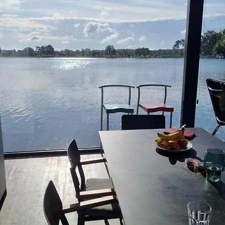 Luxus Hausboote - Exklusives Wohnen Auf Dem Wasser * Brandenburg (Brandenburg an der Havel)